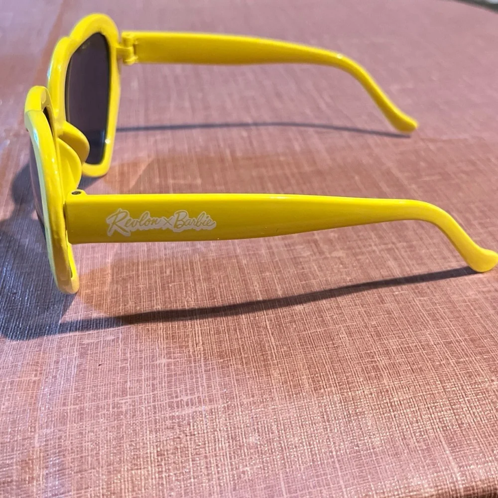 REVLON X BARBIE YELLOW HEART SUNGLASSES adult size